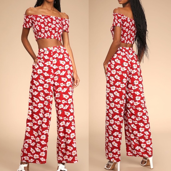NWT Lulu’s Jumpsuit Red Floral Smocked Two-Piece Jumpsuit Size Medium - Picture 1 of 7